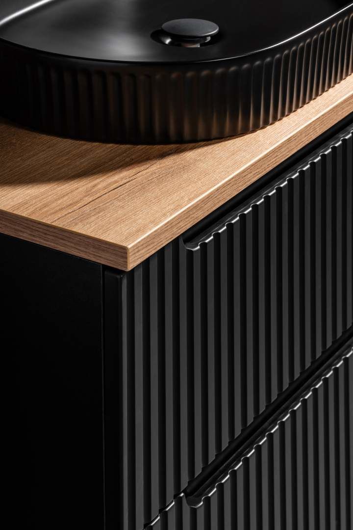 Koupelnová skříňka NOVA ČERNÁ 83-27 Q - závěsná